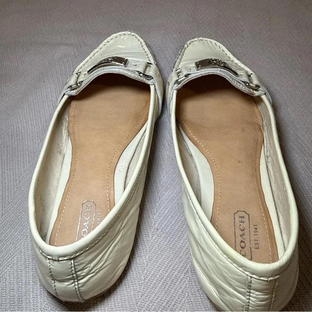 Coach Pierce Crinkle Patent Leather Driving Loafers Off White Woman 9.5